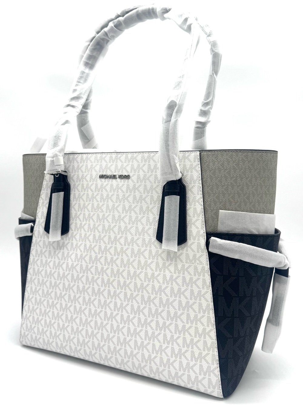 Michael Kors Voyager Large Color-Block Signature Logo Tote Bag - Optic White